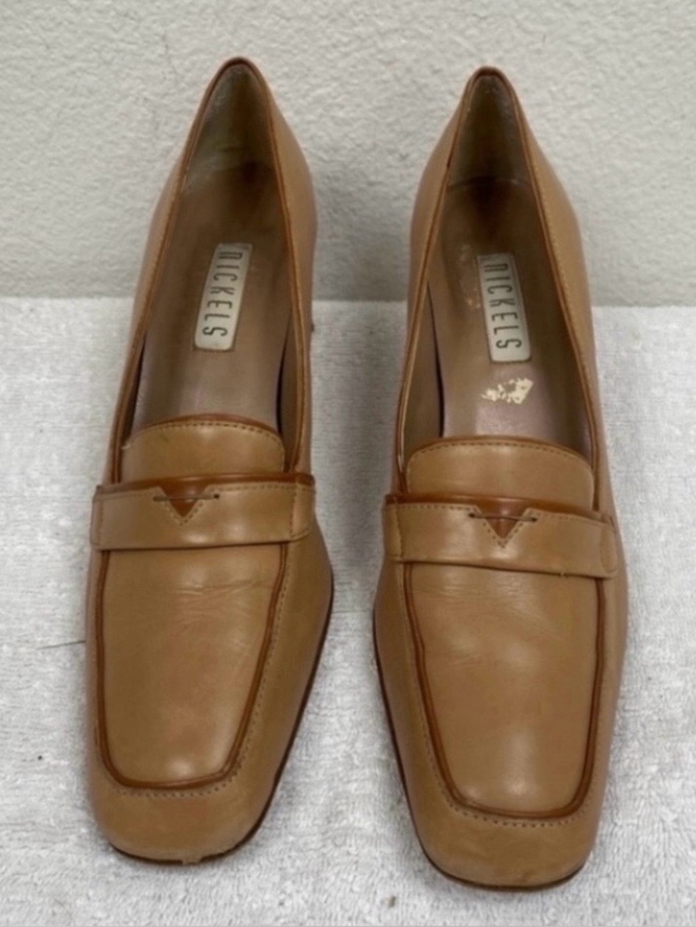 Nickels Womens Tan Smooth Leather Square Toe Heeled Loafer Pump Size 8 Preppy